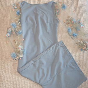 Delicate Floral Sleeved Dress